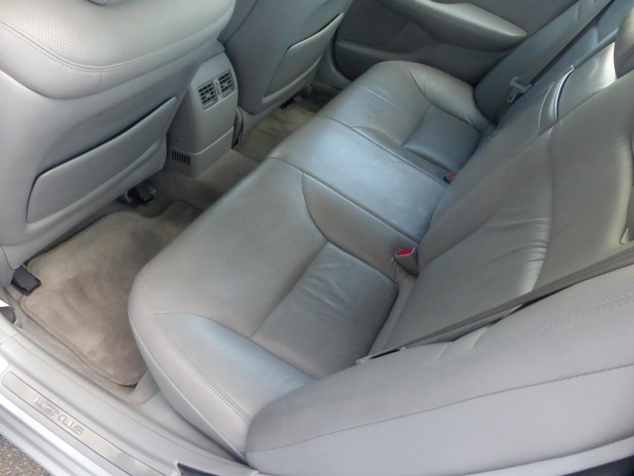 Lexus ES 330 Sedan 2005