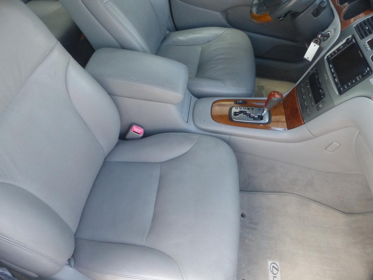 Lexus ES 330 Sedan 2005