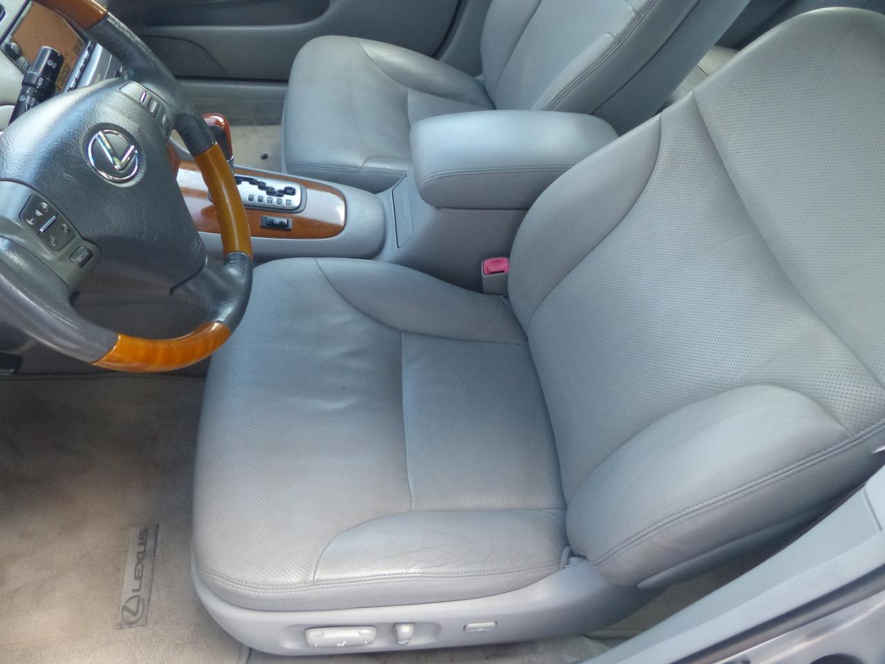 Lexus ES 330 Sedan 2005