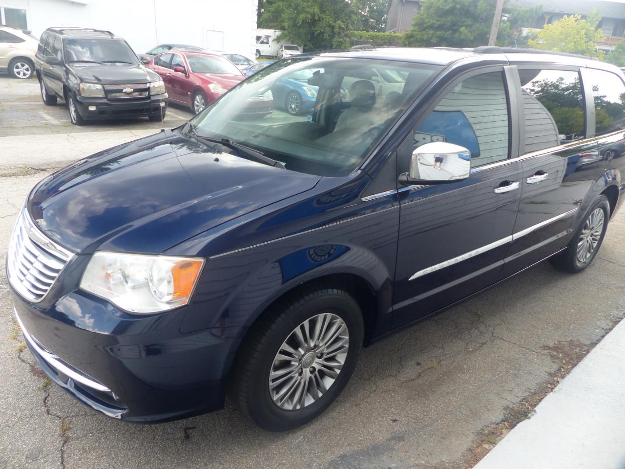 Chrysler Town & Country Touring-L 2014