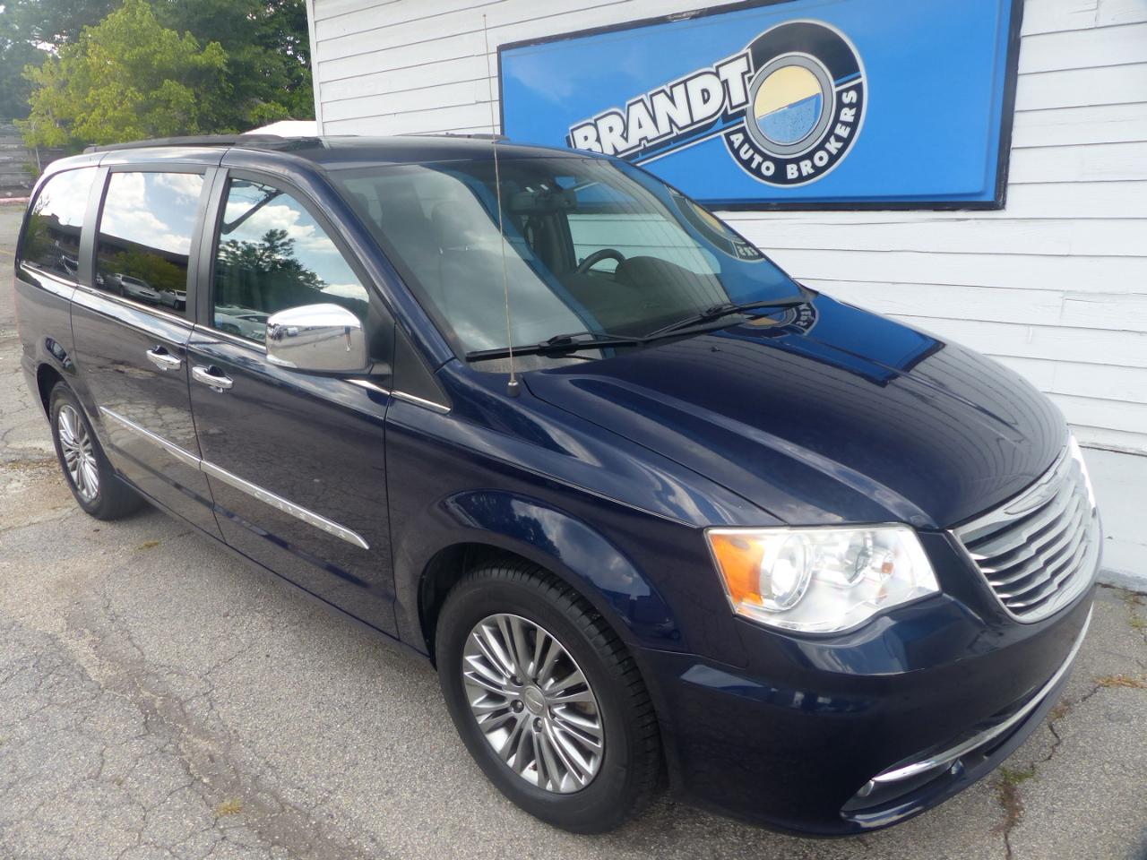Chrysler Town & Country Touring-L 2014