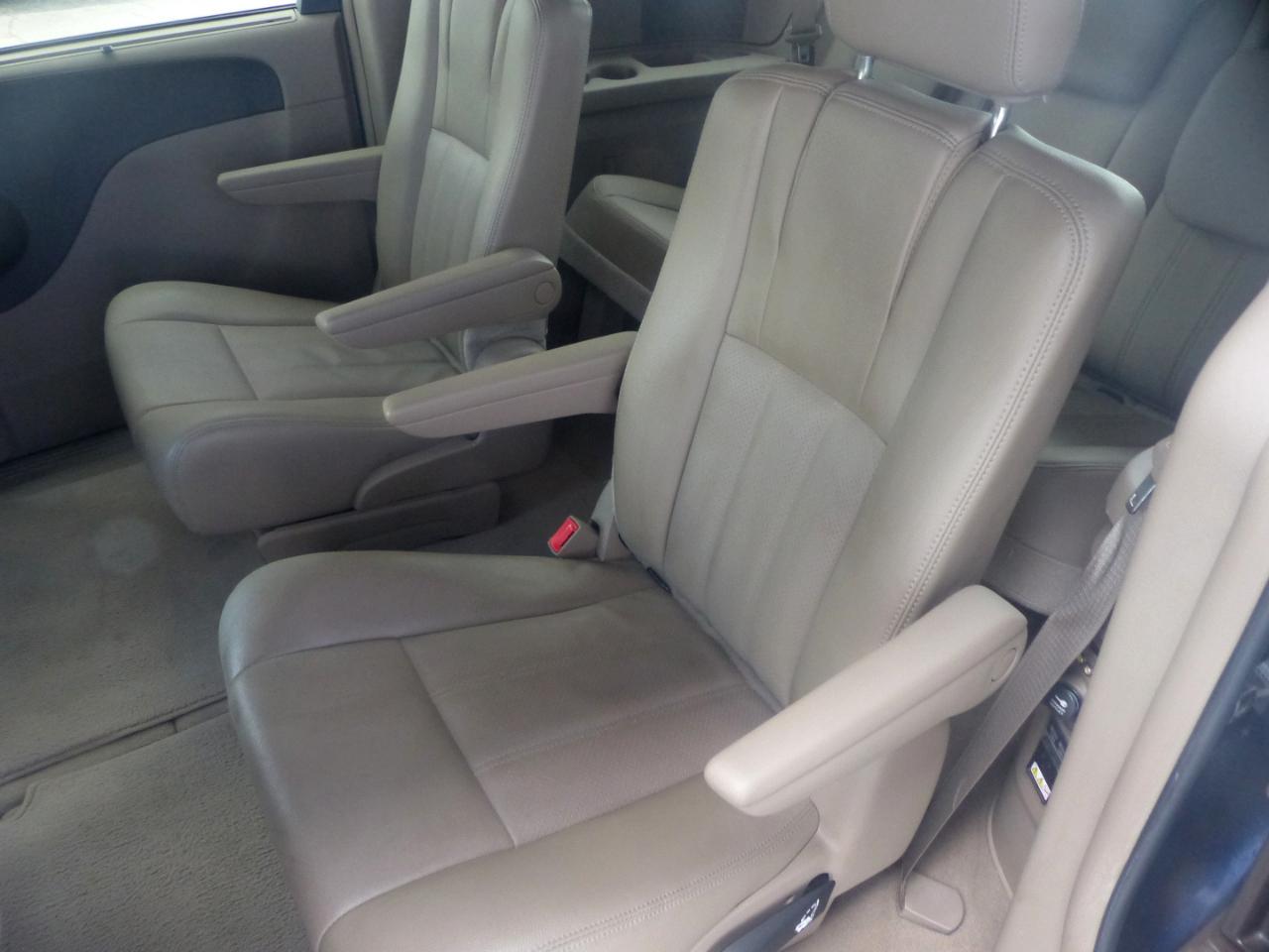 Chrysler Town & Country Touring-L 2014