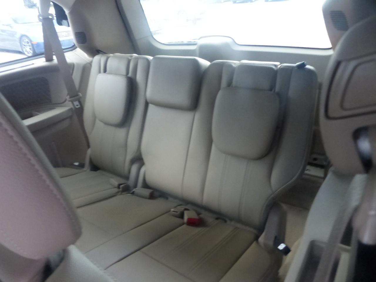 Chrysler Town & Country Touring-L 2014