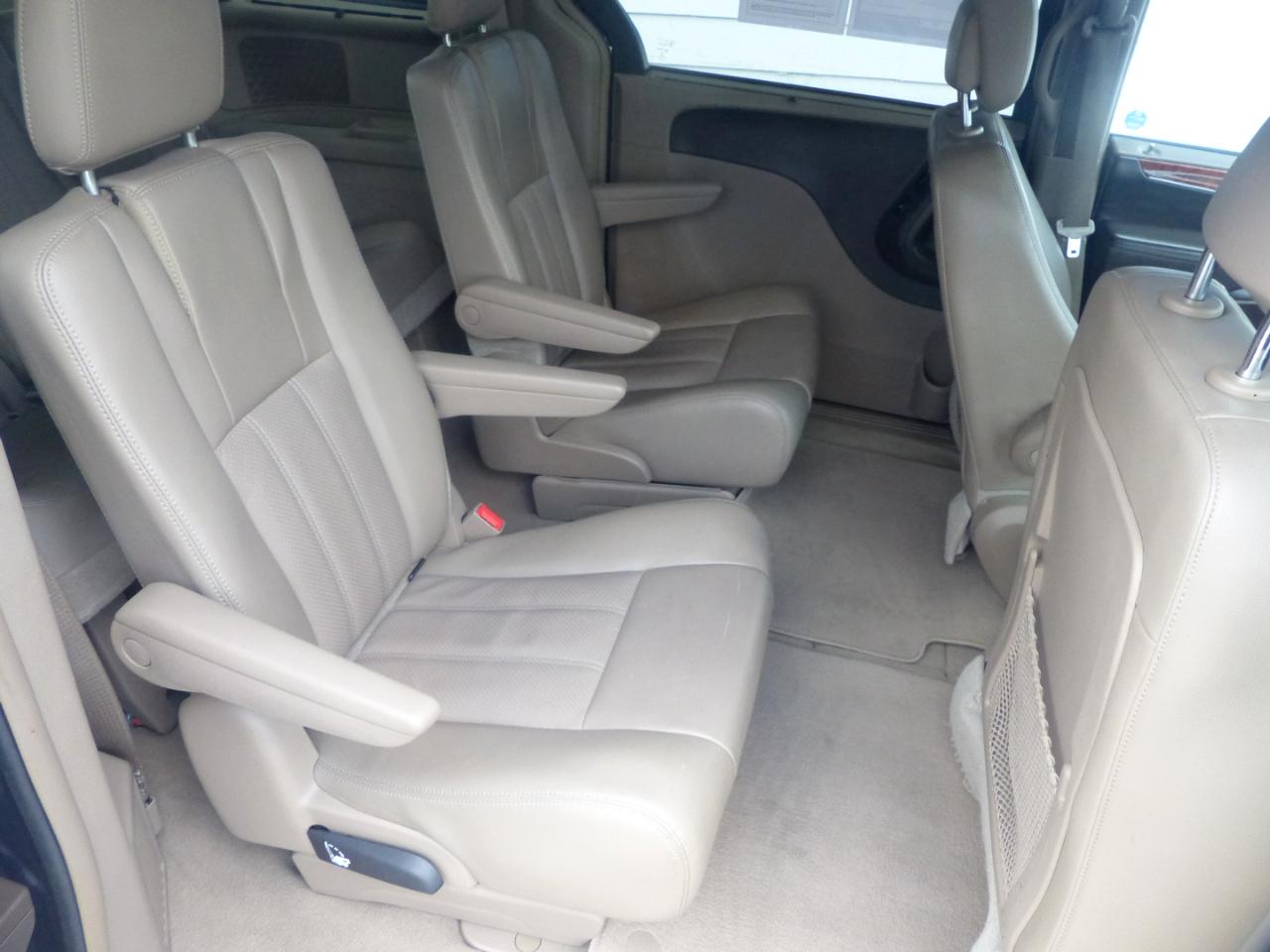 Chrysler Town & Country Touring-L 2014