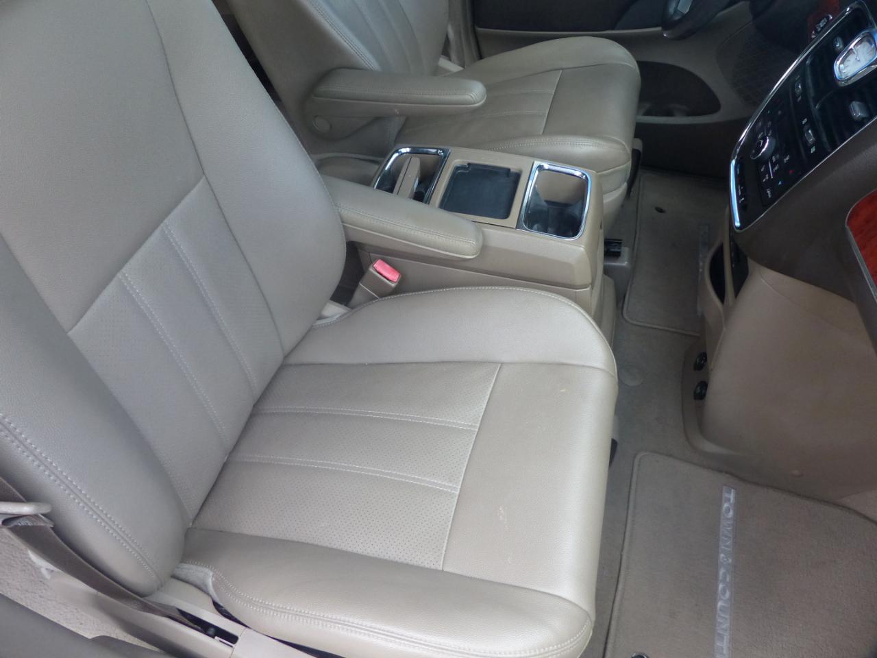 Chrysler Town & Country Touring-L 2014
