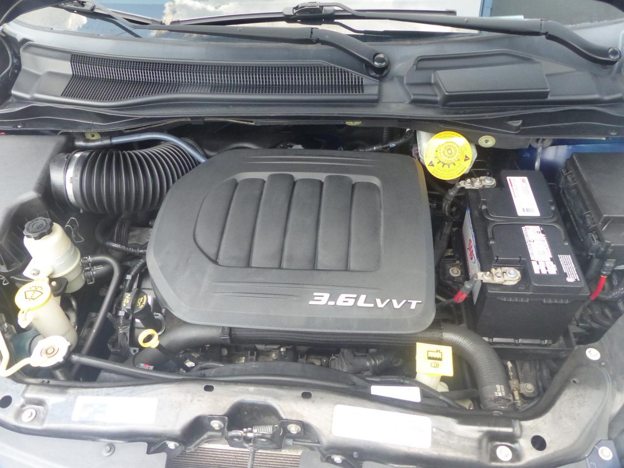 Chrysler Town & Country Touring-L 2014