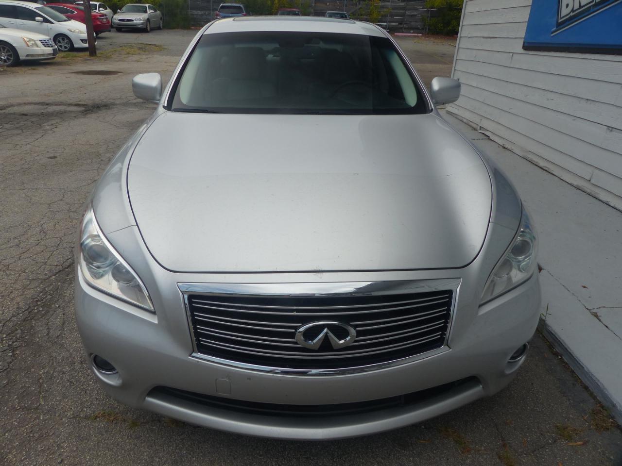Infiniti M M37 2011