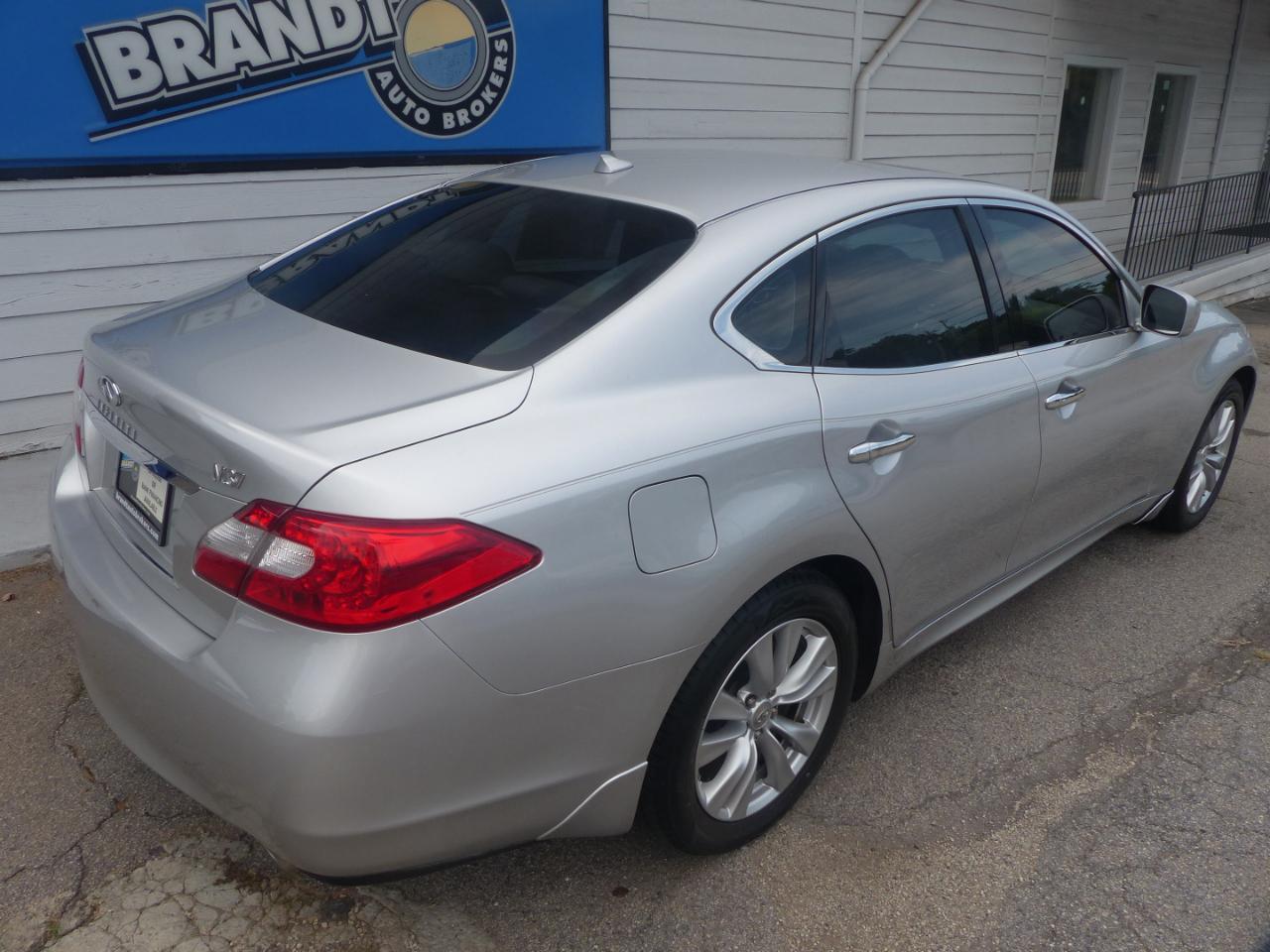 Infiniti M M37 2011