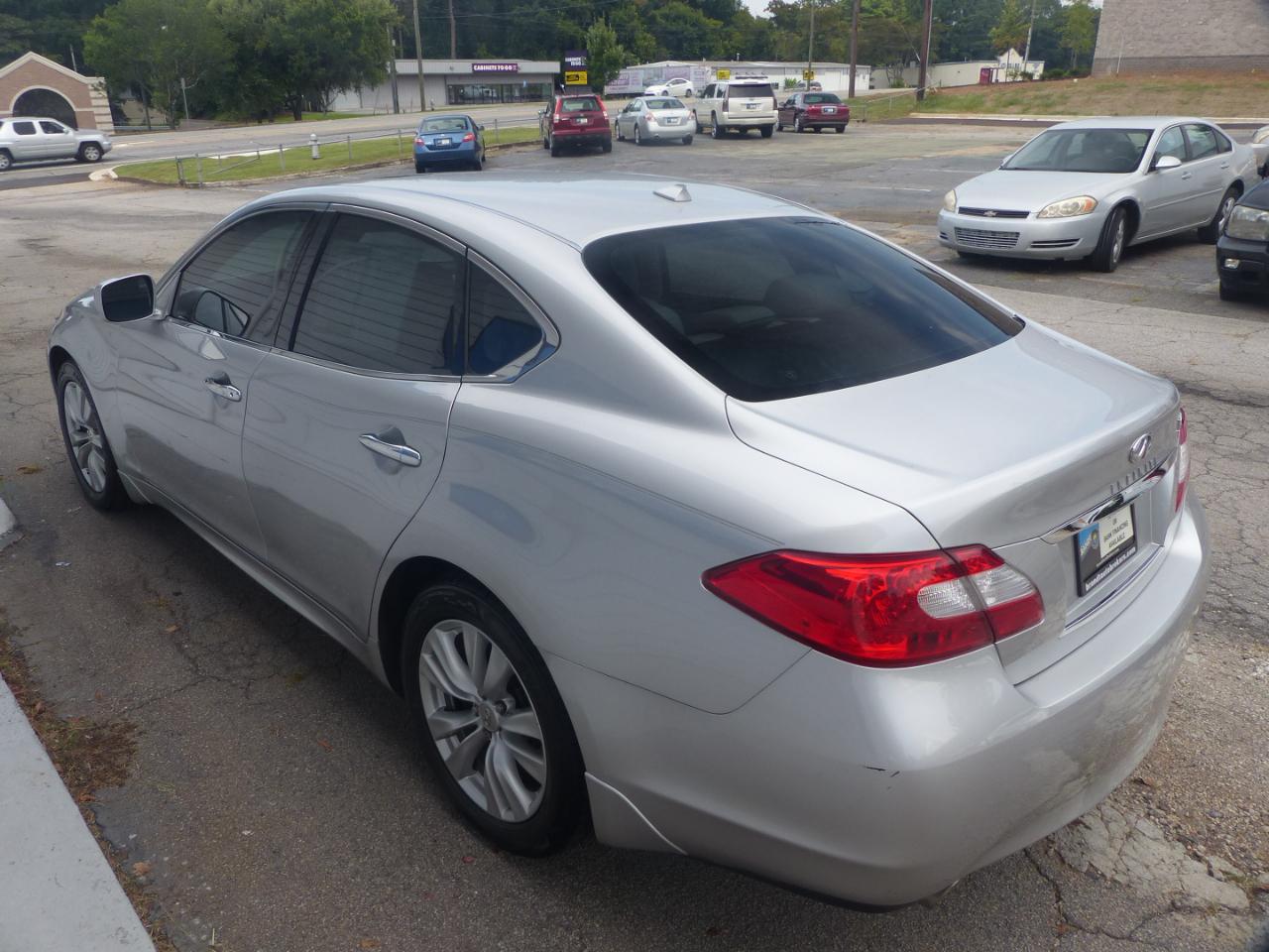 Infiniti M M37 2011