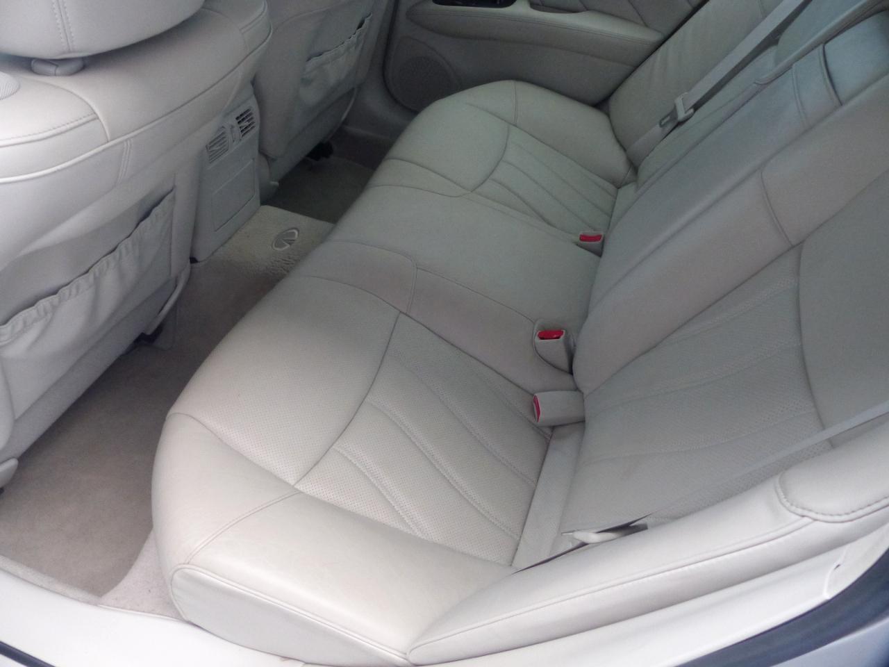 Infiniti M M37 2011