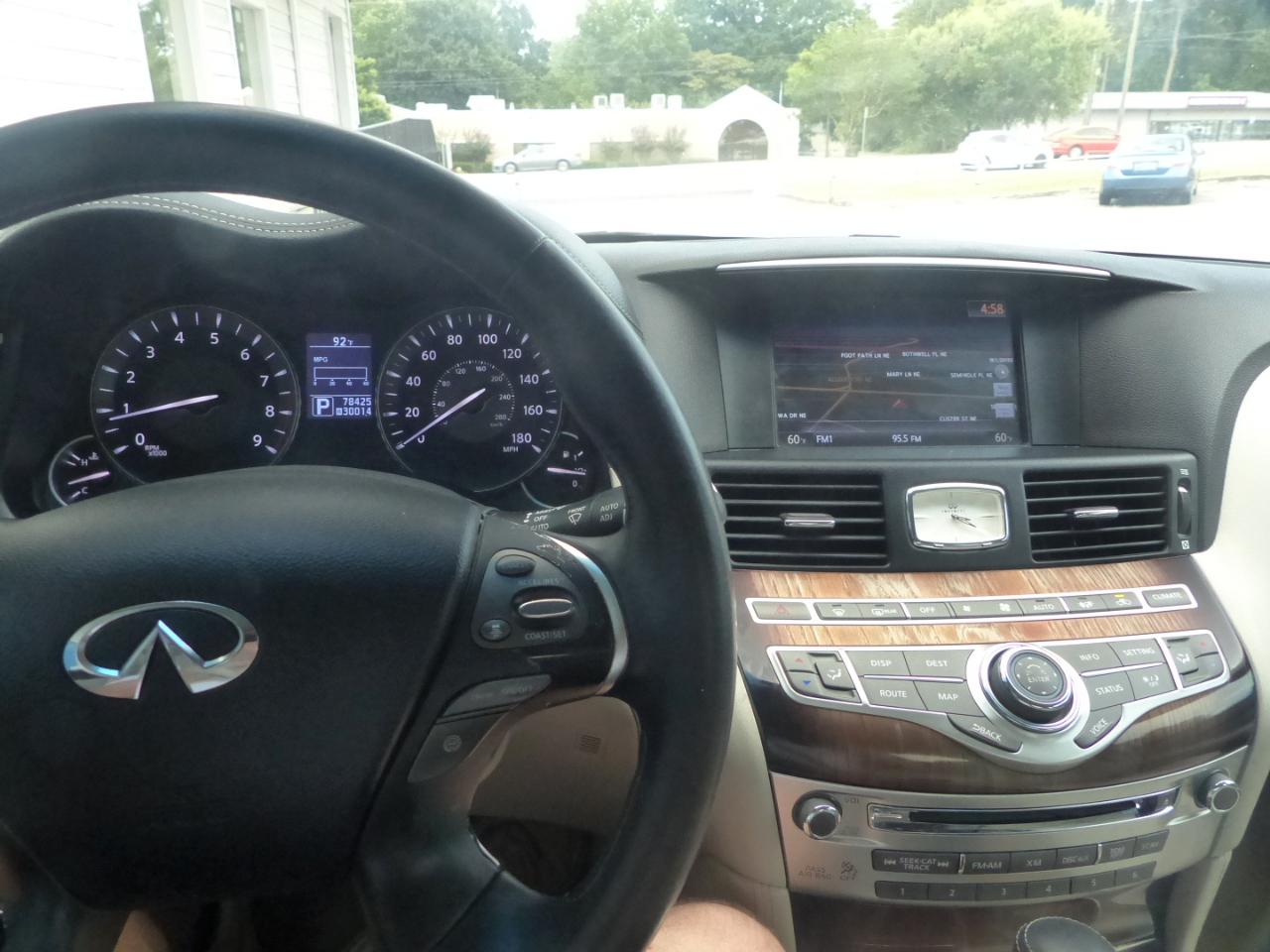 Infiniti M M37 2011