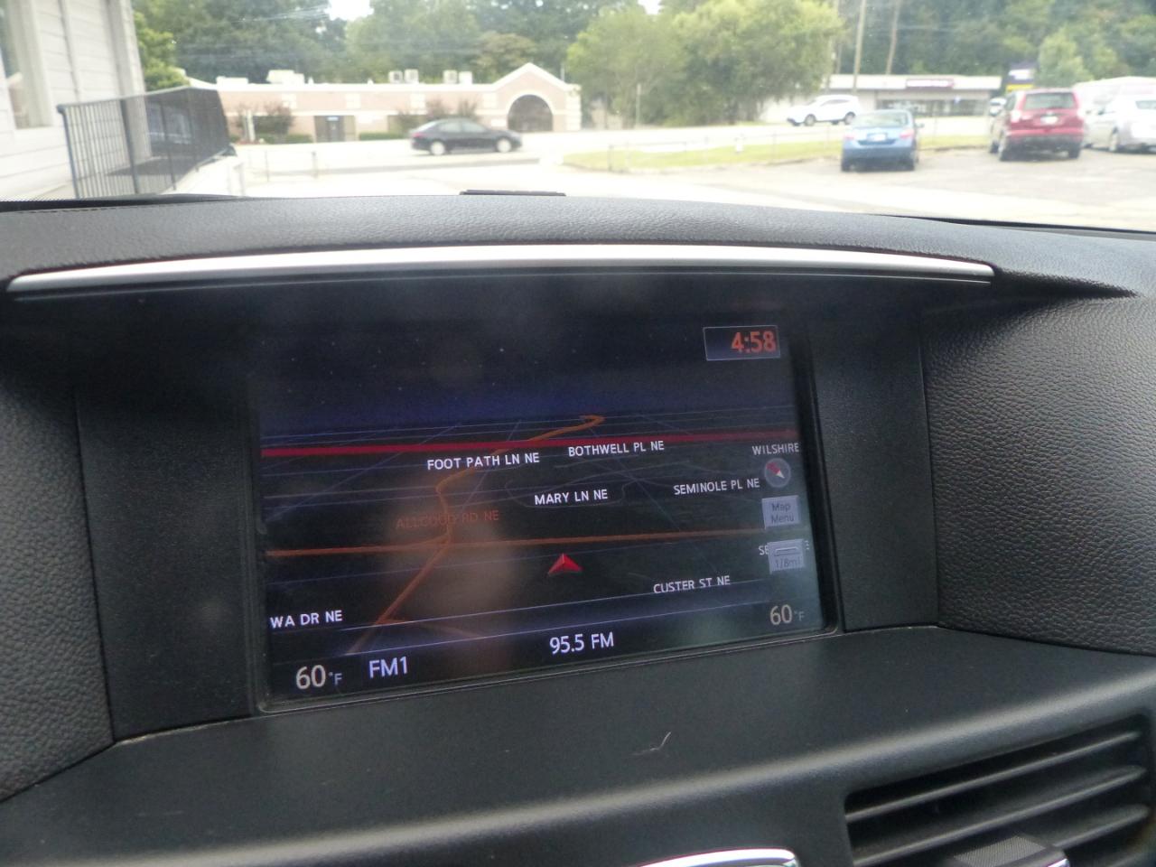 Infiniti M M37 2011