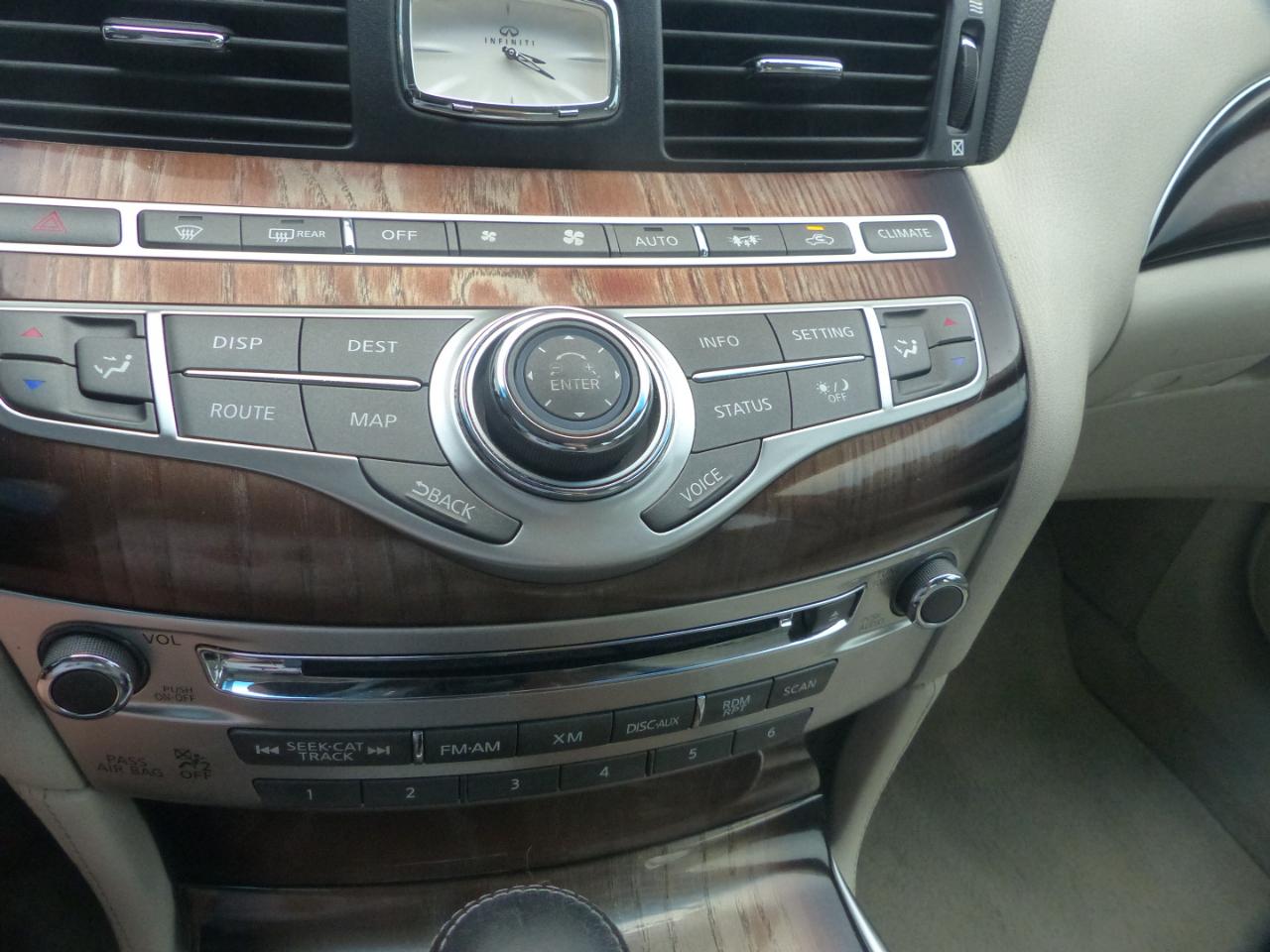 Infiniti M M37 2011