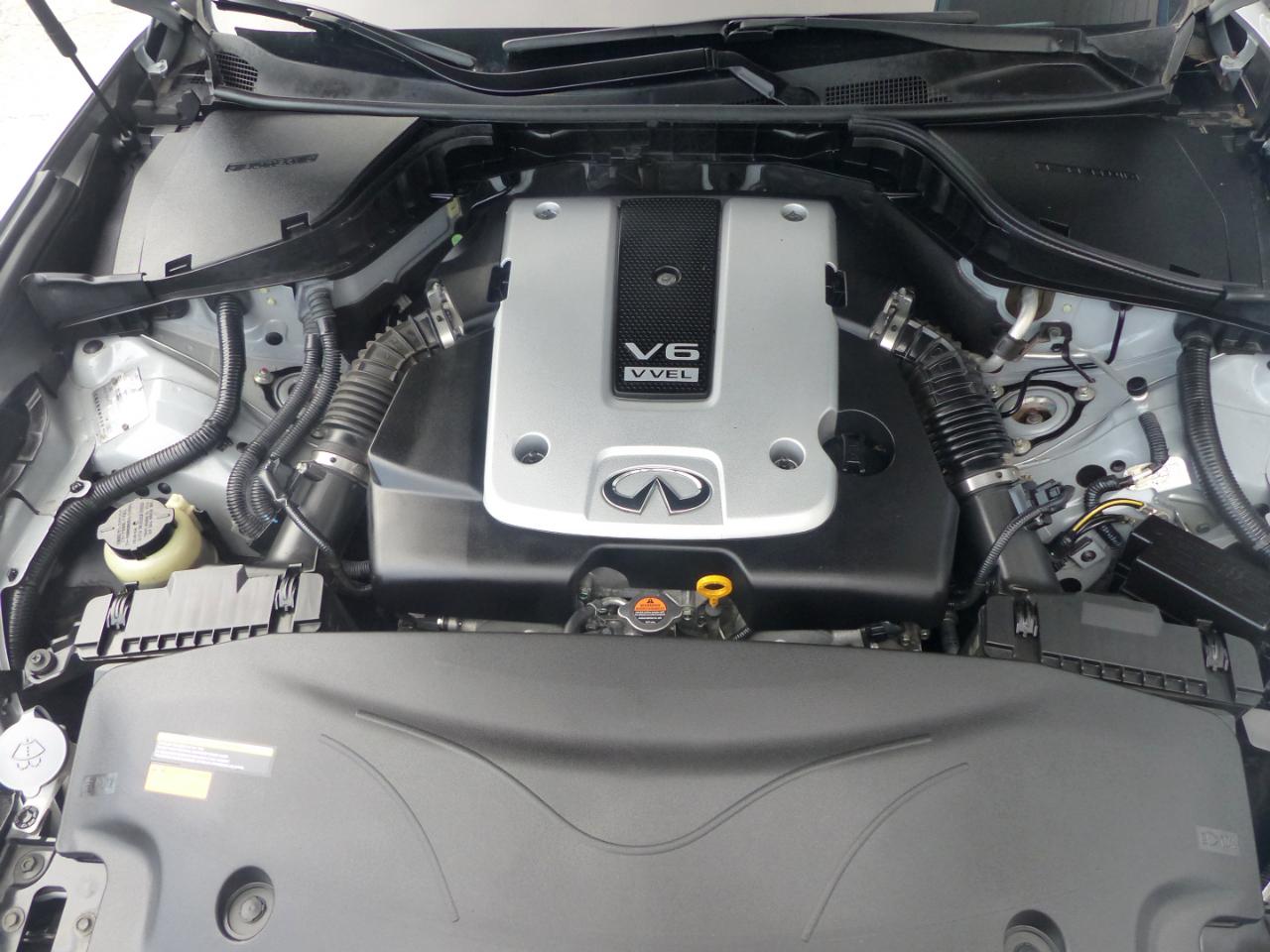 Infiniti M M37 2011
