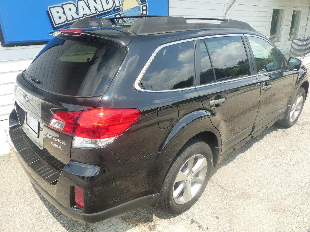 Subaru Outback 2.5i Limited 2013