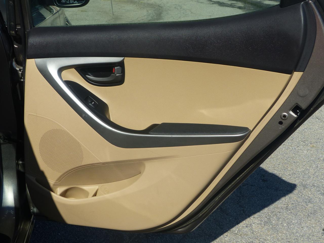 Hyundai Elantra GLS A/T 2013