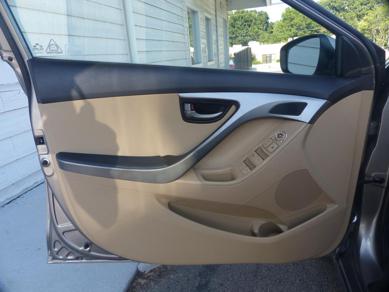 Hyundai Elantra GLS A/T 2013