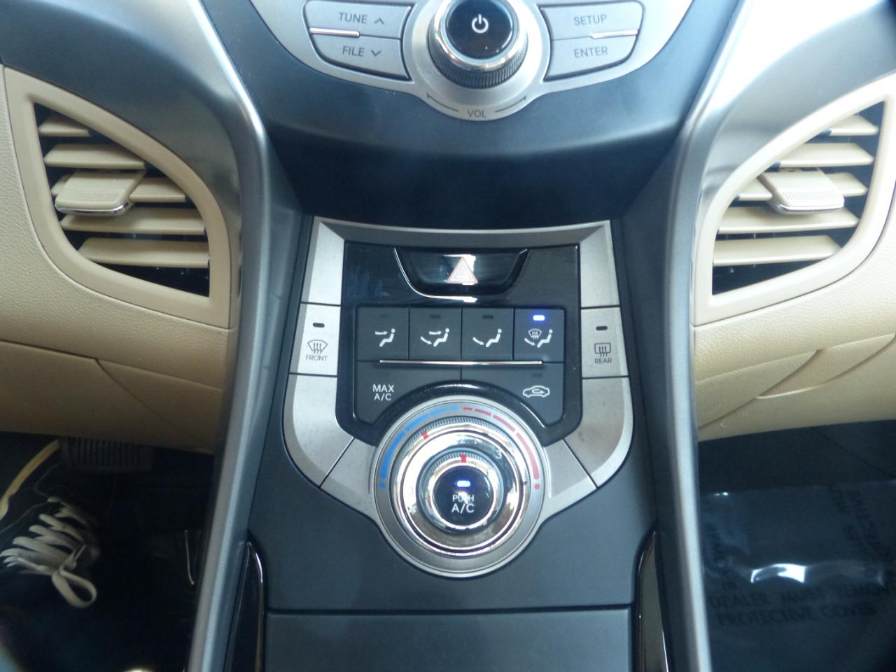 Hyundai Elantra GLS A/T 2013
