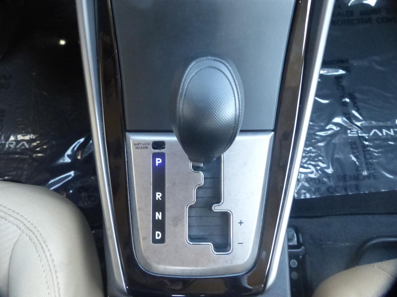 Hyundai Elantra GLS A/T 2013