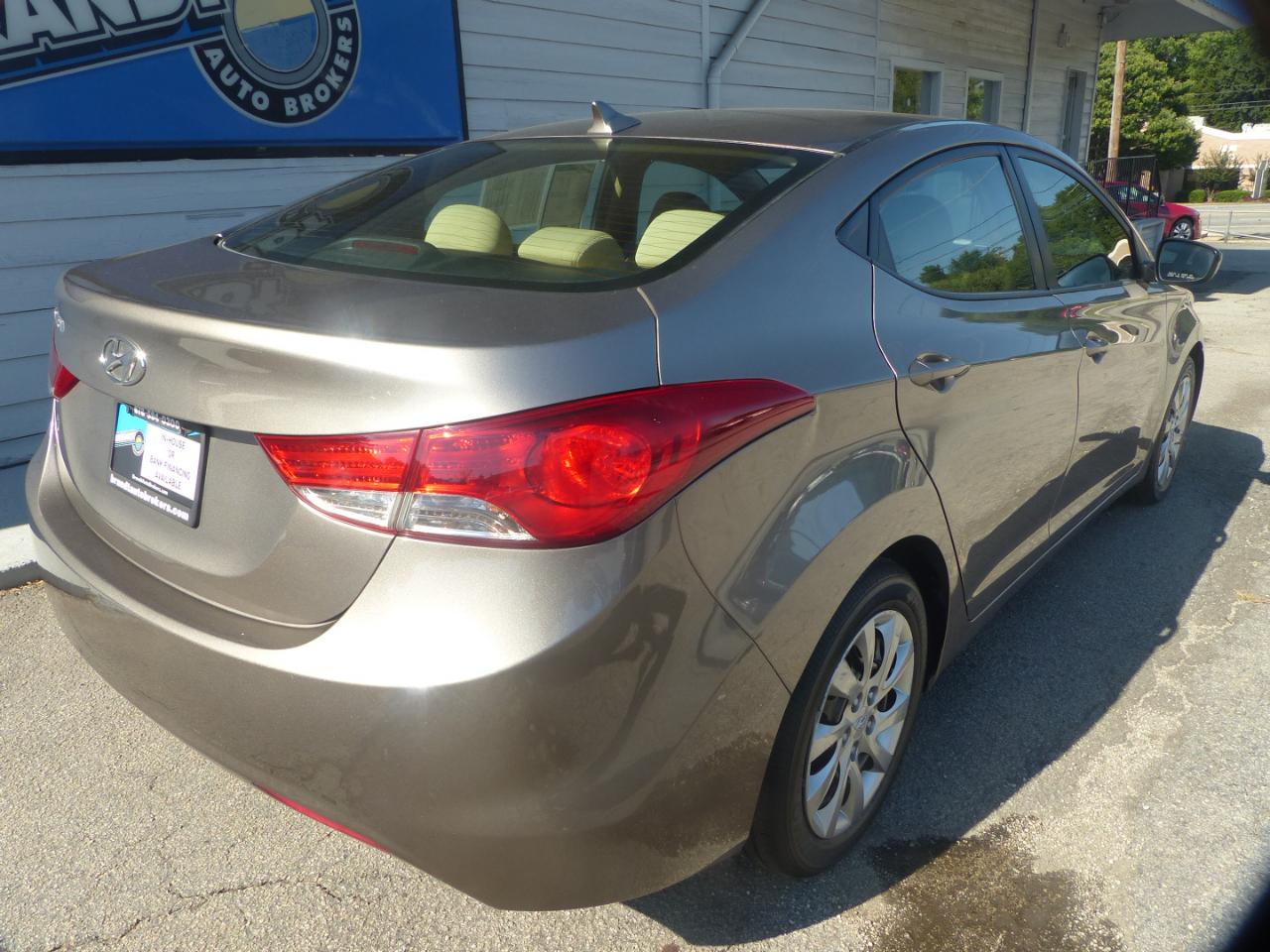 Hyundai Elantra GLS A/T 2013