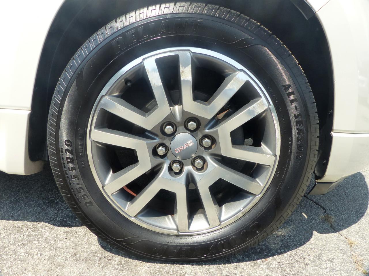 GMC Acadia Denali AWD 2013