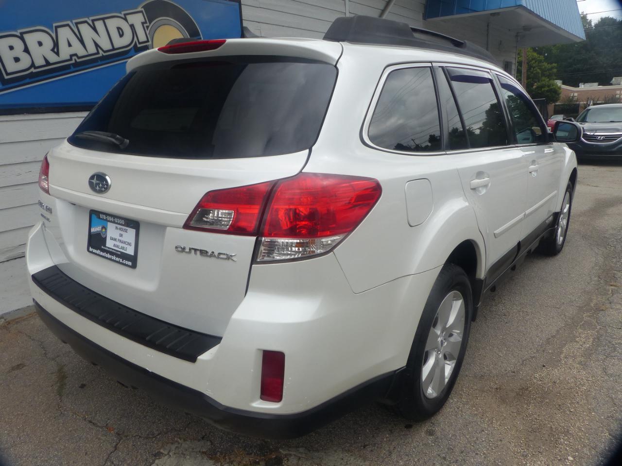 Subaru Outback 2.5i Limited 2011