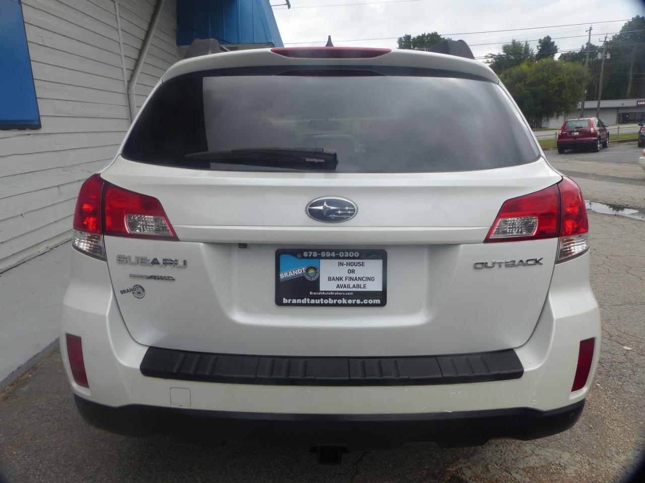 Subaru Outback 2.5i Limited 2011