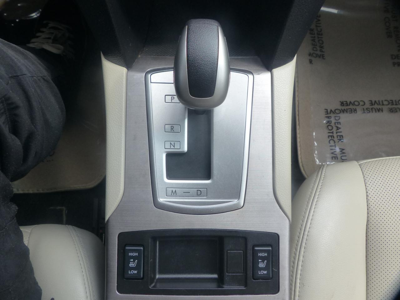 Subaru Outback 2.5i Limited 2011