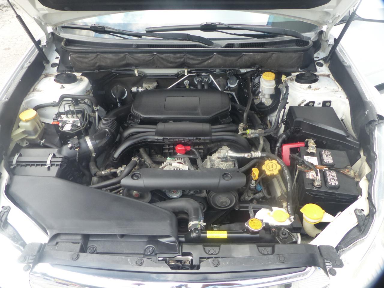 Subaru Outback 2.5i Limited 2011