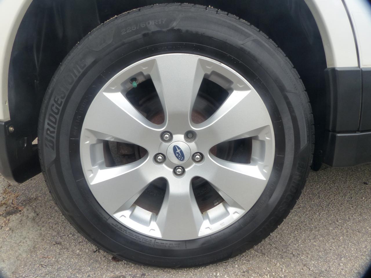 Subaru Outback 2.5i Limited 2011