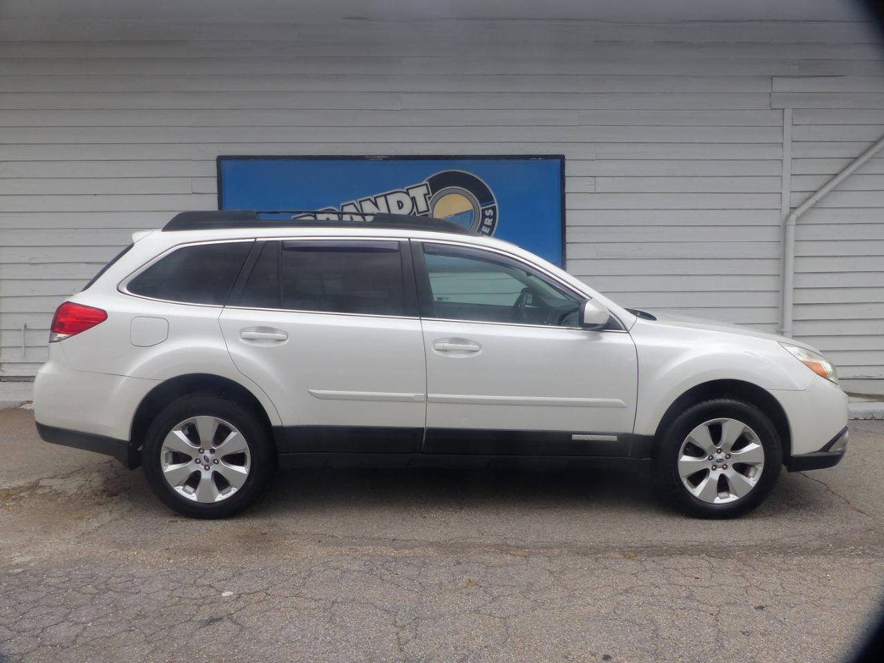 Subaru Outback 2.5i Limited 2011