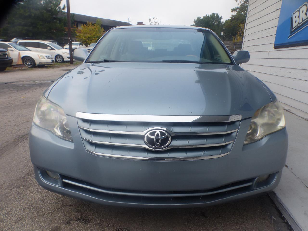 Toyota Avalon Limited 2005