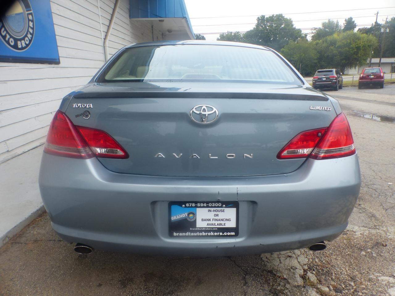Toyota Avalon Limited 2005