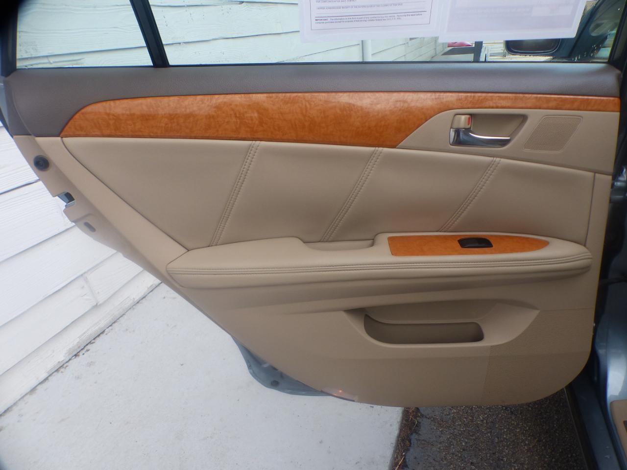 Toyota Avalon Limited 2005