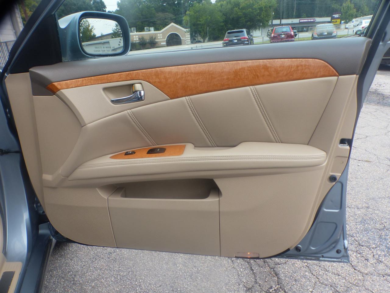 Toyota Avalon Limited 2005