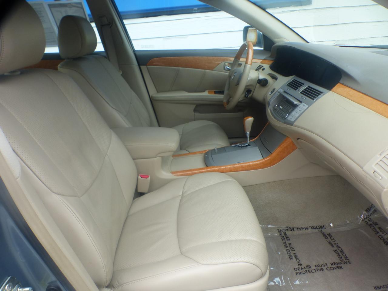 Toyota Avalon Limited 2005