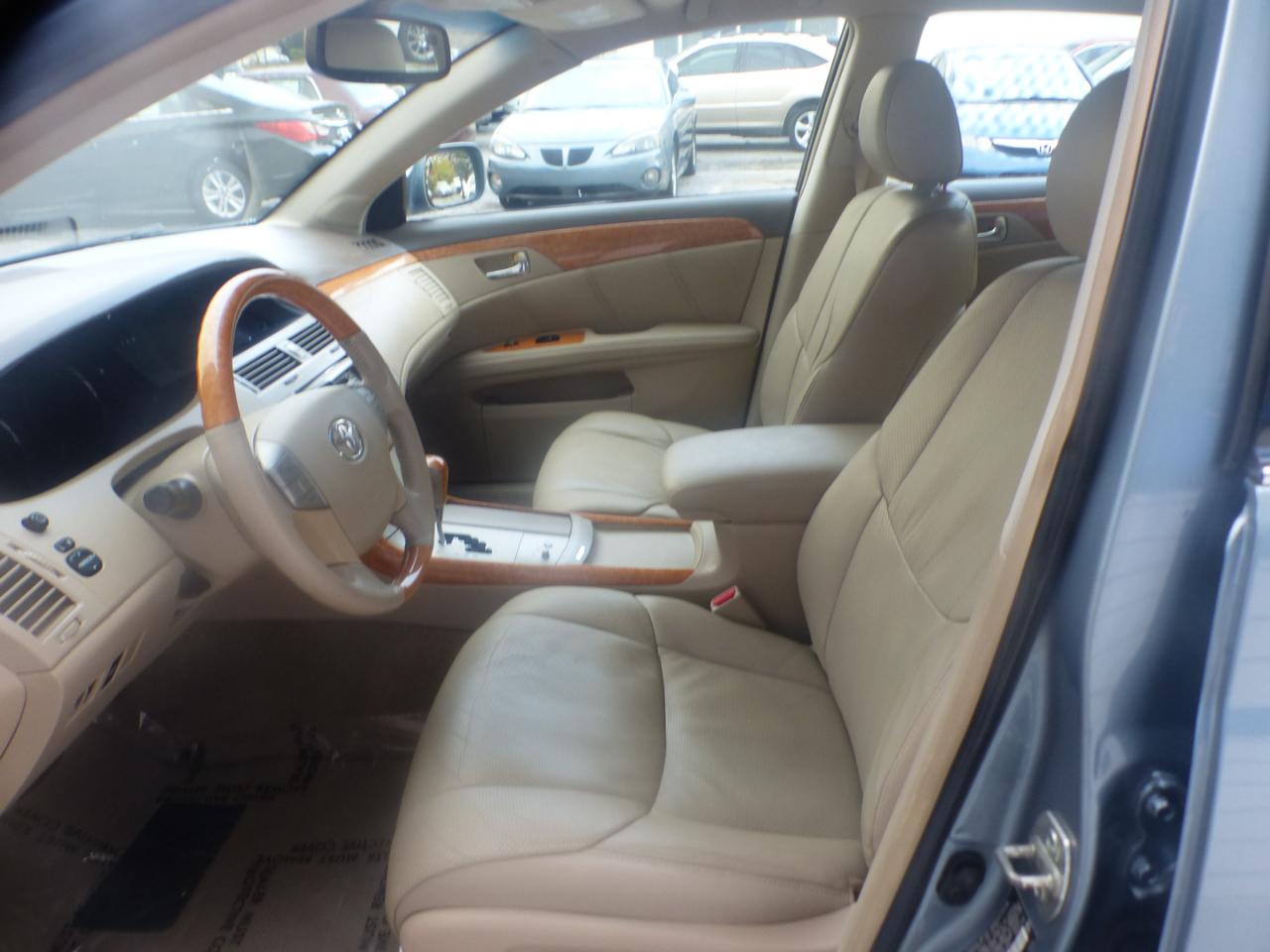 Toyota Avalon Limited 2005