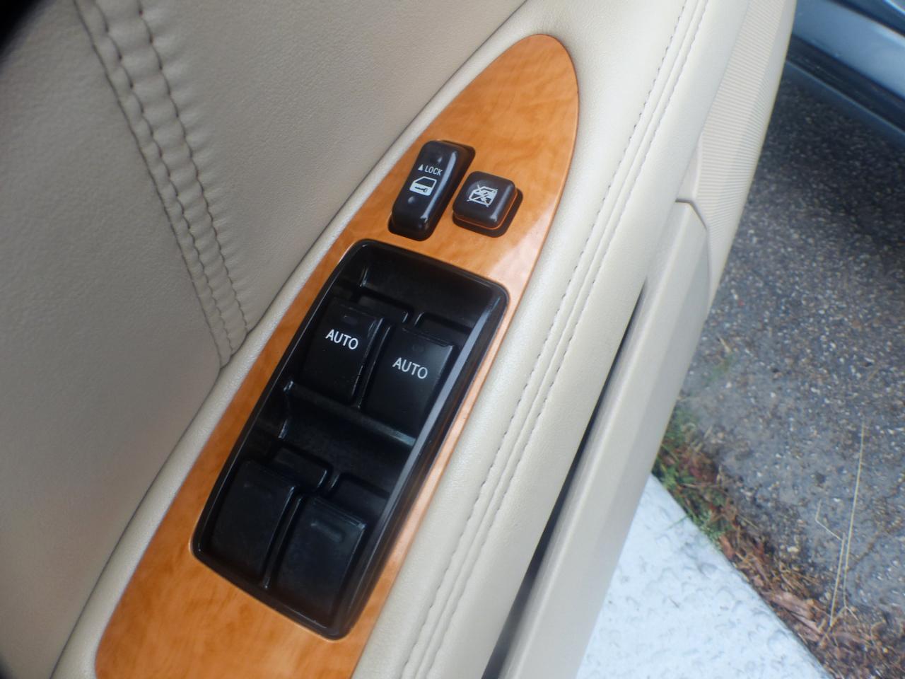 Toyota Avalon Limited 2005
