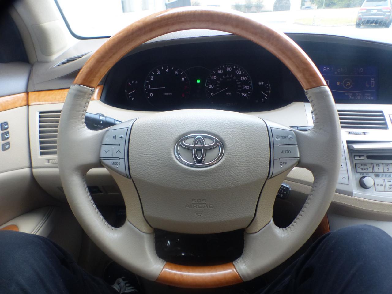 Toyota Avalon Limited 2005