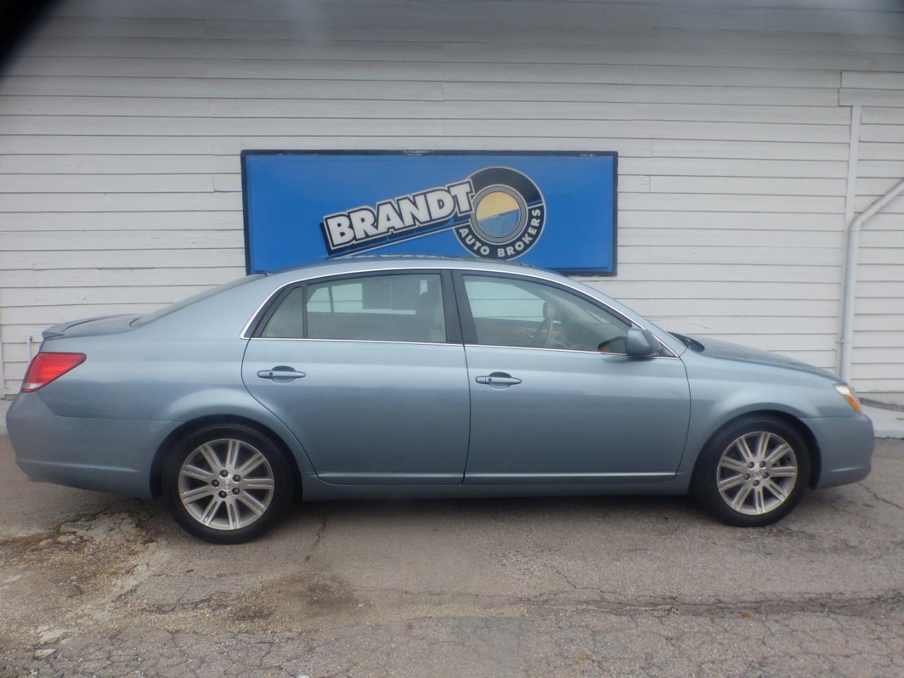 Toyota Avalon Limited 2005