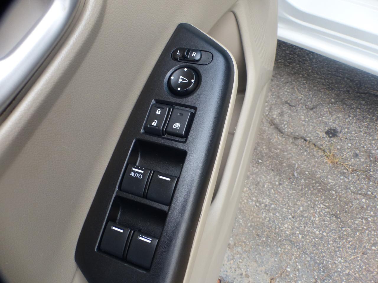 Honda Civic EX-L Sedan 5-Speed AT 2013