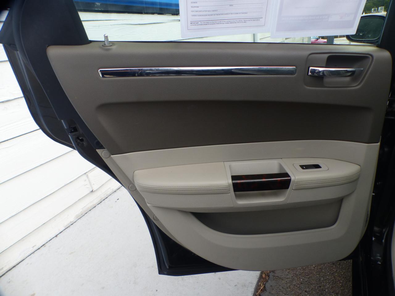 Chrysler 300 C HEMI RWD 2009