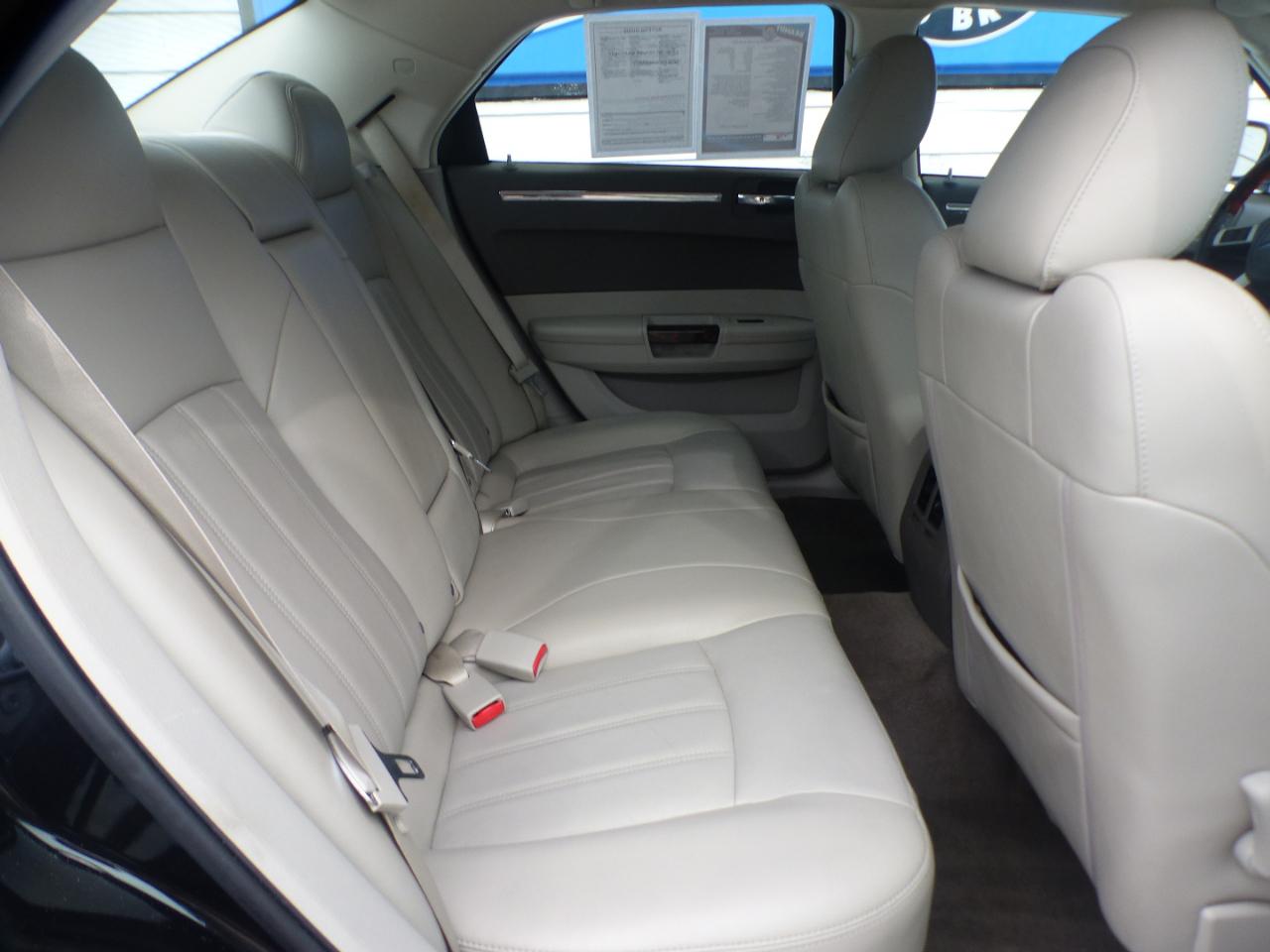 Chrysler 300 C HEMI RWD 2009