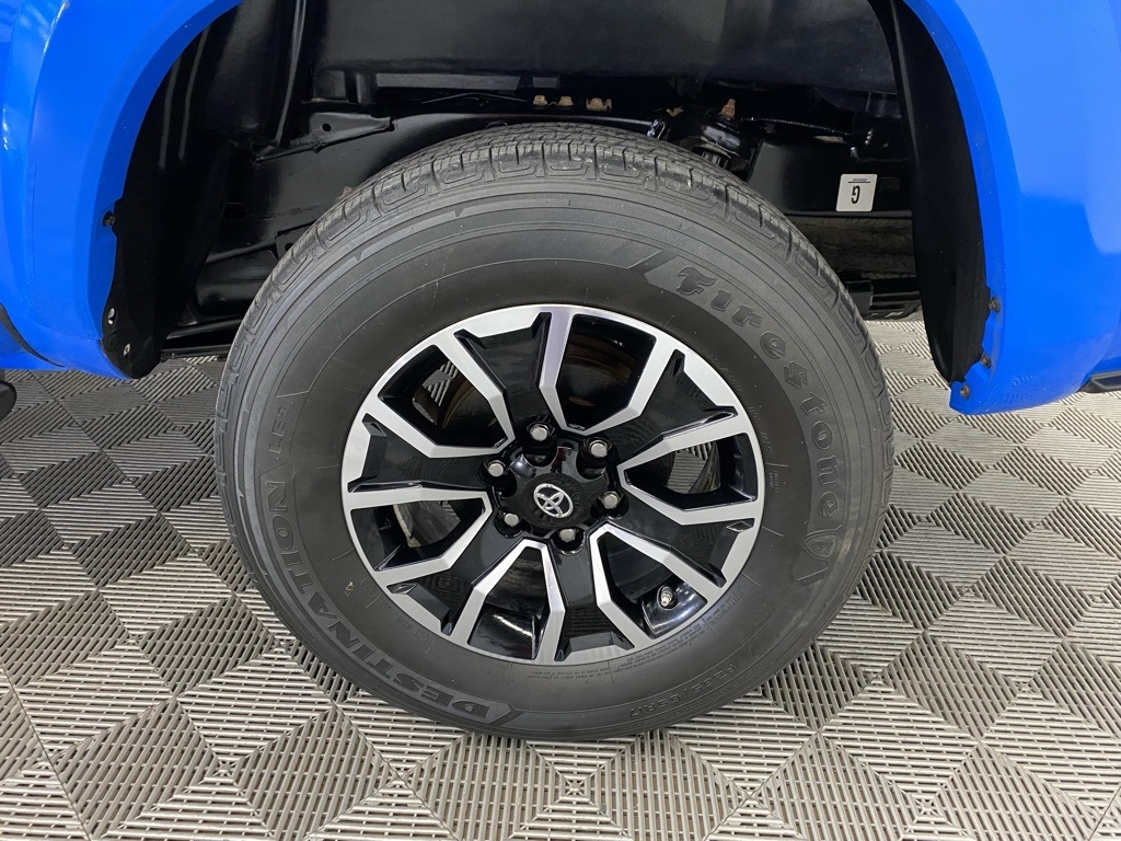 2020 Toyota Tacoma SR5 Double Cab Long Bed photo 9