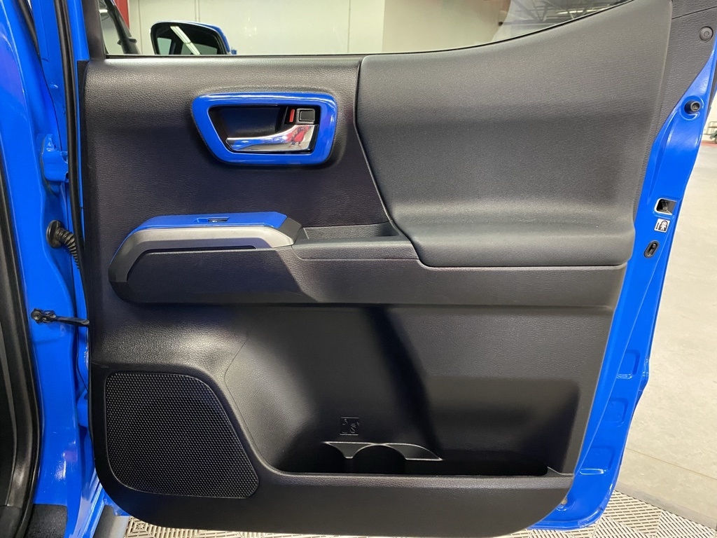 2020 Toyota Tacoma SR5 Double Cab Long Bed photo 17