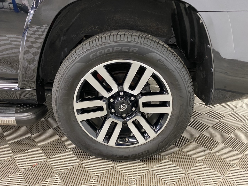 2020 Toyota 4Runner Base photo 6