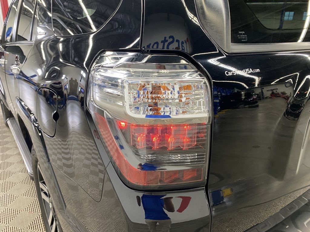2020 Toyota 4Runner Base photo 10