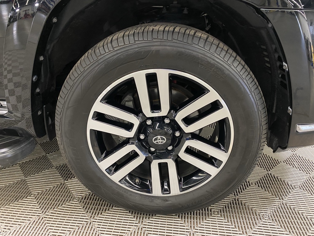 2020 Toyota 4Runner Base photo 16