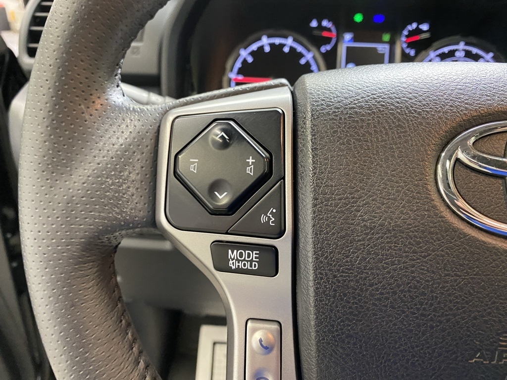 2020 Toyota 4Runner Base photo 19