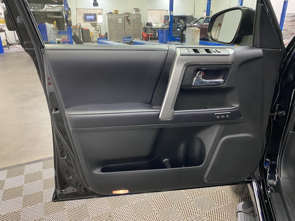 2020 Toyota 4Runner Base photo 29